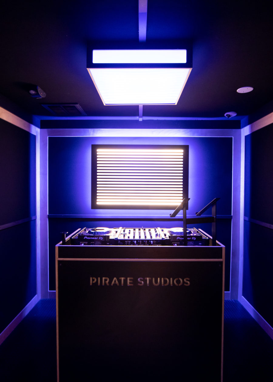 Pirate Studios Pioneer PRO AUDIO